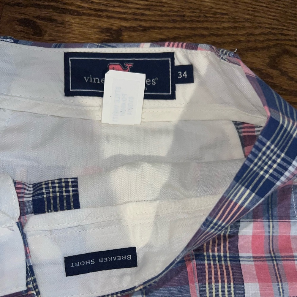 Vineyard Vines Breakers Shorts - Picture 3 of 4